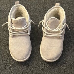 Ugg Neumel
